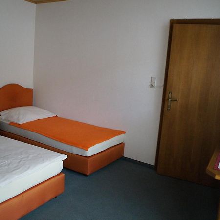 Gasthof Zum Hirschen Burgau Bagian luar foto