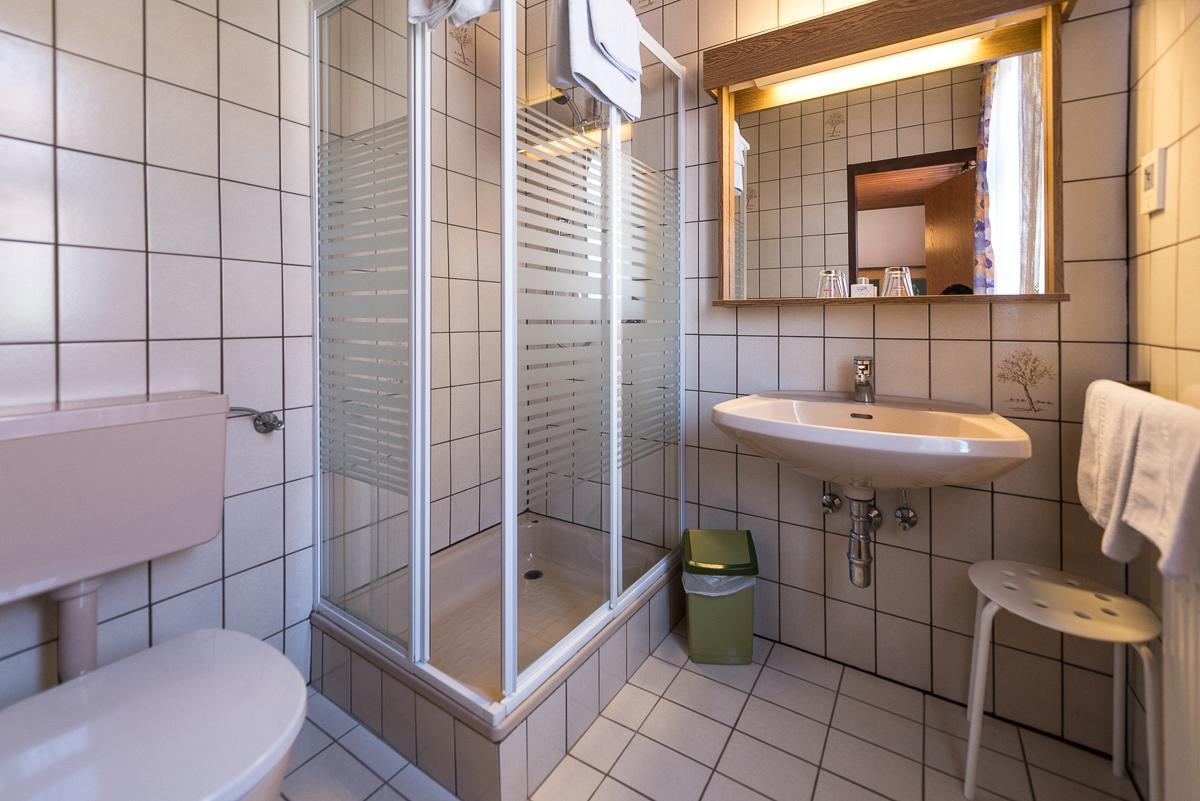 Gasthof Zum Hirschen Burgau Bagian luar foto